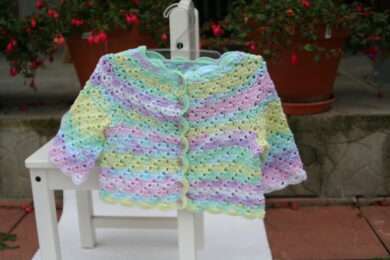 Jacheta crosetata bebe 6-9 luni