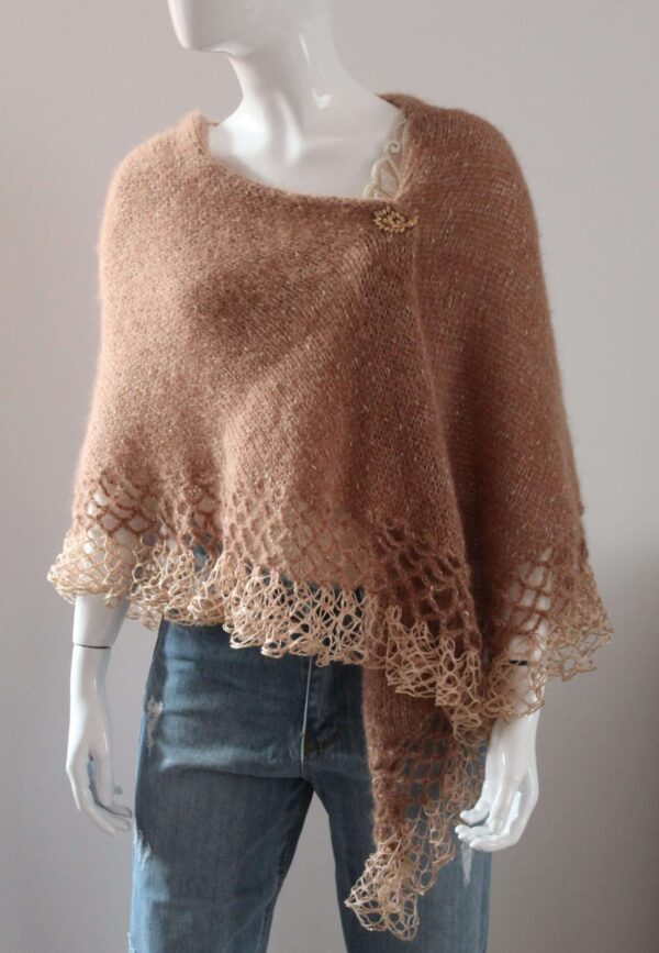 Sal triunghiular mohair bej camel cu lurex bej