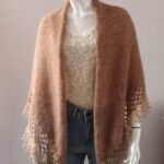 Sal triunghiular mohair bej camel cu lurex bej