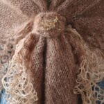 Sal triunghiular mohair bej camel cu lurex bej