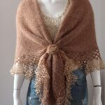 Sal triunghiular mohair bej camel cu lurex bej