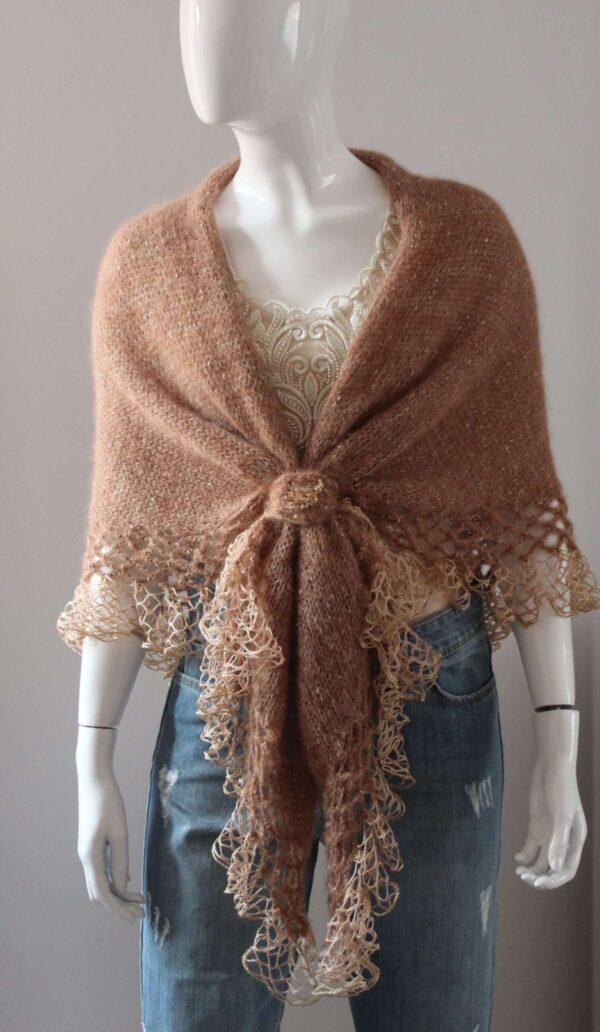 Sal triunghiular mohair bej camel cu lurex bej