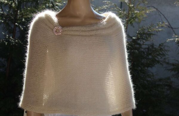 capa șal mohair bej capa șal mohair pentru mirese