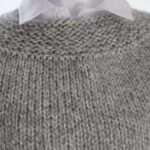 Poncho tricotat manual din lână merinos extrafin