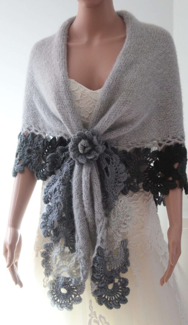 Sal crosetat tricotat, Gabriela Faur (11) Șal crosetat manual gri deschis mohair