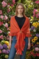 Șal portocaliu triunghiular din mohair cu fir efect – 200x70 cm, lucrat manual